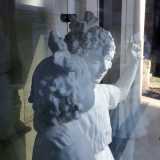 L�opera si trova in quel punto da quasi cento anni e simbolicamente rappresenta Ninetta che domanda a sua sorella maggiore dove stanno andando, con quest�ultima che le indica l�aldil�